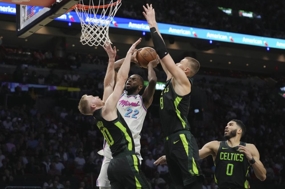 教练组通常 教练组通常