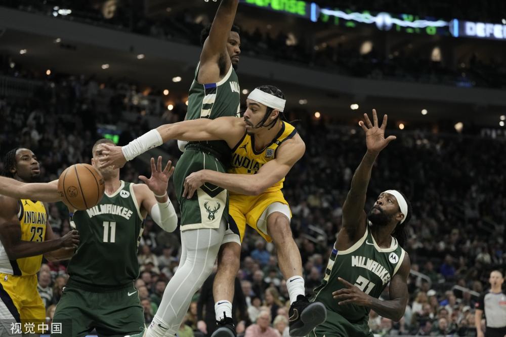 主力球员受 主力球员受